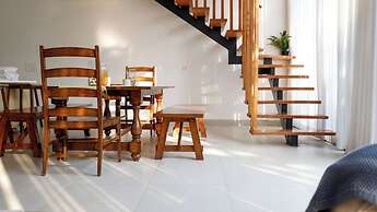 Sun Contemporary by Dia Homes