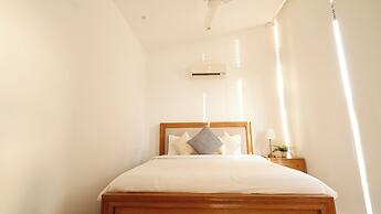 Sun Contemporary by Dia Homes