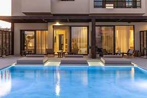 Elea Luxury Suites