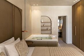 Elea Luxury Suites