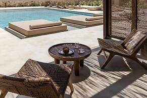 Elea Luxury Suites