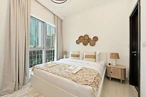 Bloomfields Signature 1BR Bay Central We