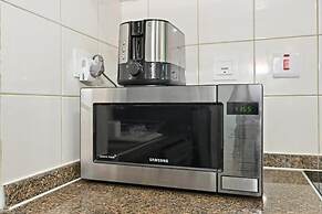 Bloomfields Signature 1BR Bay Central We