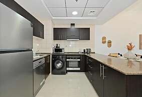 Bloomfields Signature 1BR Bay Central We