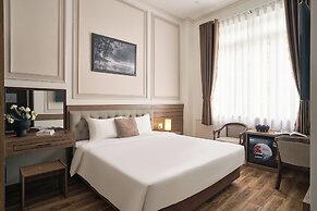 Hill Side Town Hotel