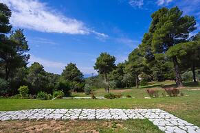 Forest Resort Suites Skiathos