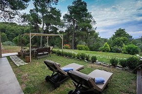 Forest Resort Suites Skiathos