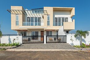 ELIVAAS White House 4BHK Villa With Pool