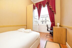Stylish Southside Flat Near Old Town