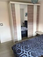 Pristine & Cozy 3 bed 2 Bath Apartment in a Great Location