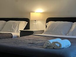 Designer Living - Near Rogers Centre