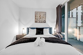 Designer Living - Near Rogers Centre