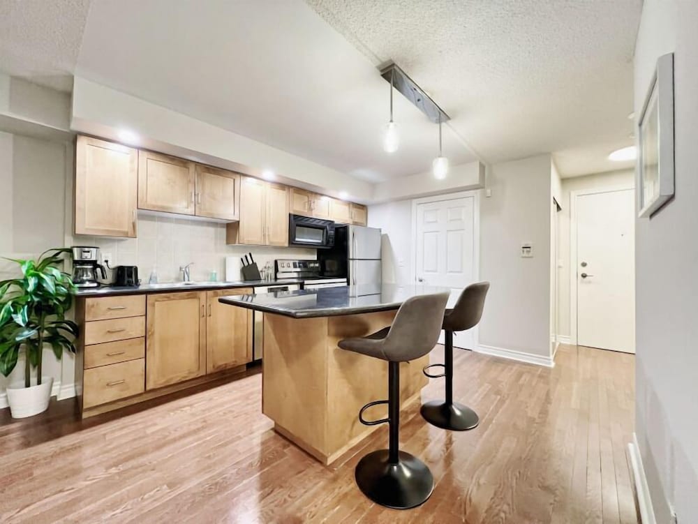 Designer Living - Near Rogers Centre