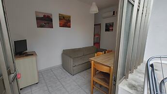 Beachside Apartment With Parking
