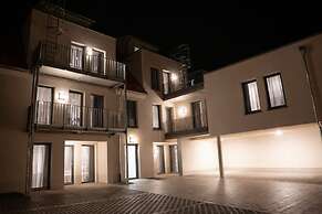 Parzivita Boutique Suites