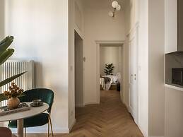 Astor Residence by Fragola Apartments