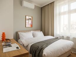 Astor Residence by Fragola Apartments