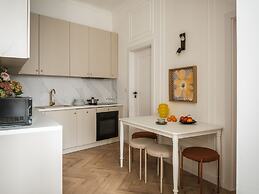 Astor Residence by Fragola Apartments