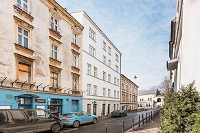 Astor Residence by Fragola Apartments