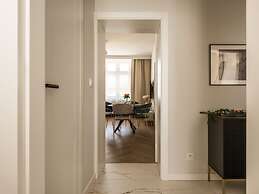 Astor Residence by Fragola Apartments
