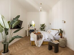 Astor Residence by Fragola Apartments