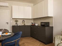 Astor Residence by Fragola Apartments