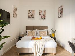 Astor Residence by Fragola Apartments