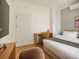 Astor Residence by Fragola Apartments