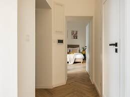Astor Residence by Fragola Apartments