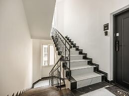 Astor Residence by Fragola Apartments