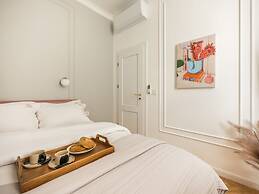 Astor Residence by Fragola Apartments