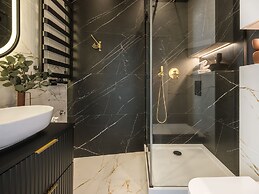 Astor Residence by Fragola Apartments