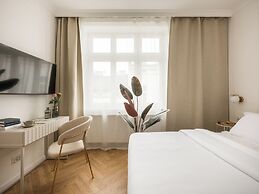 Astor Residence by Fragola Apartments
