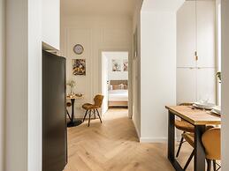 Astor Residence by Fragola Apartments
