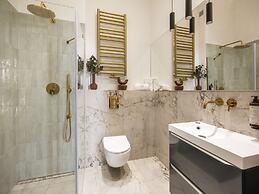 Astor Residence by Fragola Apartments