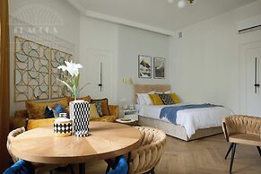 Astor Residence by Fragola Apartments