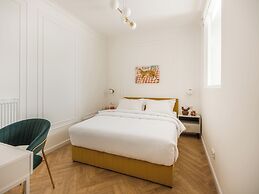 Astor Residence by Fragola Apartments