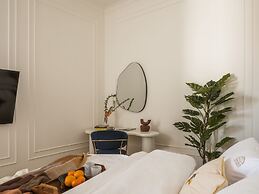 Astor Residence by Fragola Apartments