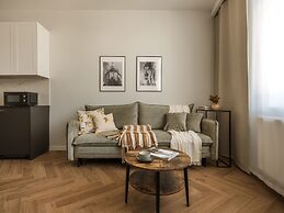 Astor Residence by Fragola Apartments
