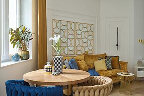 Astor Residence by Fragola Apartments