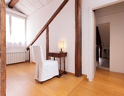 Foscolo Apartments