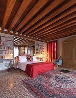 Foscolo Apartments