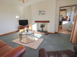 2 Lupton Hall Cottages