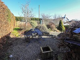 2 Lupton Hall Cottages