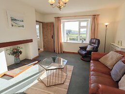 2 Lupton Hall Cottages