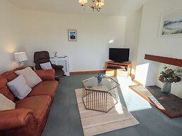 2 Lupton Hall Cottages