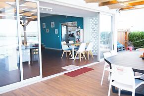 Wax Hostel & Apts