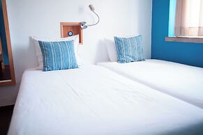 Wax Hostel & Apts