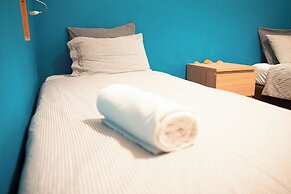 Wax Hostel & Apts