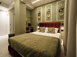 Ernest Suites Psiri
